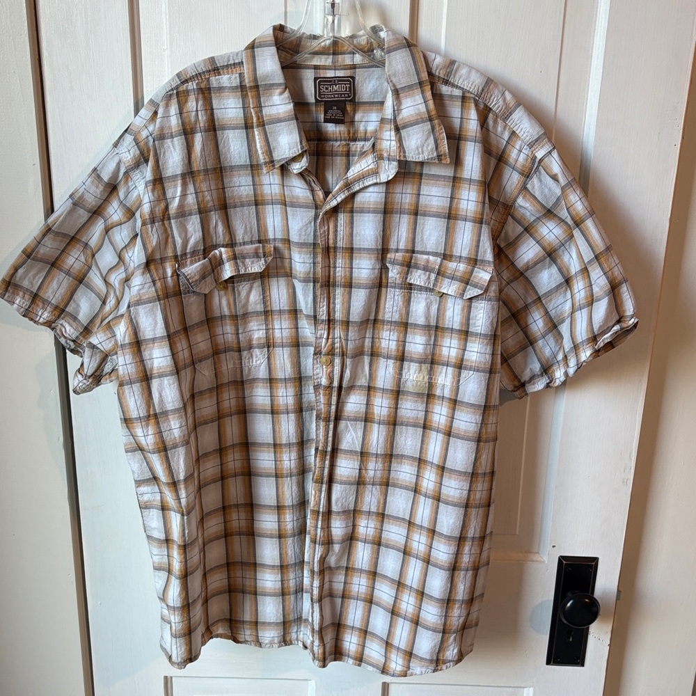 Schmidt working Men's Plaid Short Sleeve Shirt - Brown and White